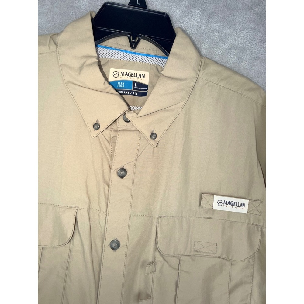 Magellan Outdoors Fish Gear Mens Large Tan Vented Fishing Shirt Short Sleeve NWT